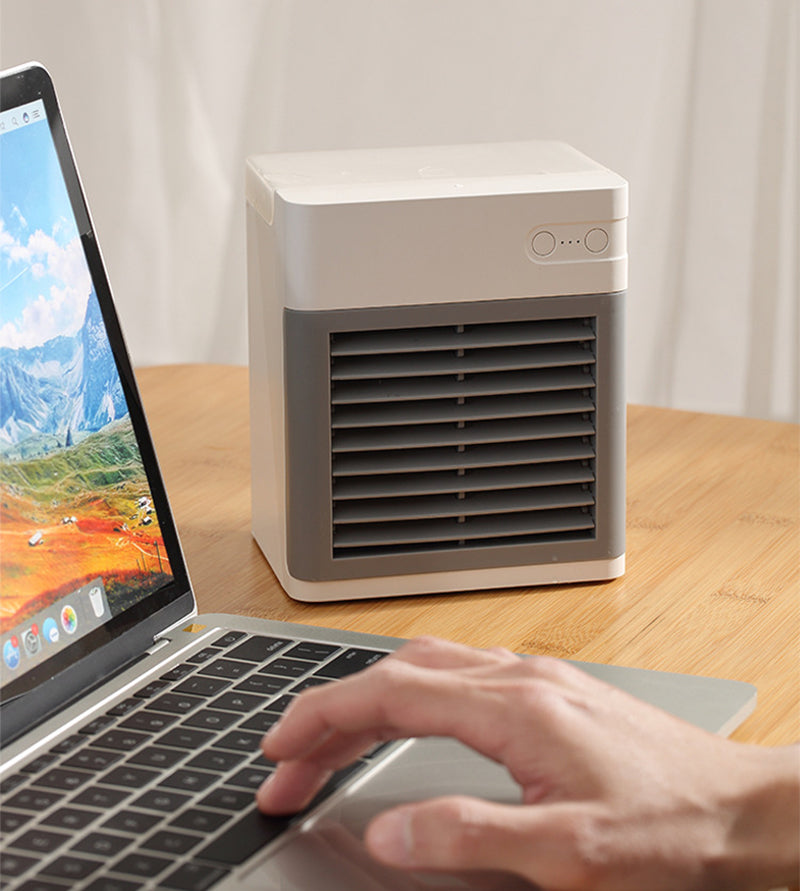 Ultrasonic Mist Humidifier Mini Air Cooling Desk Fan Rechargeable Misting Fan With Water Tank