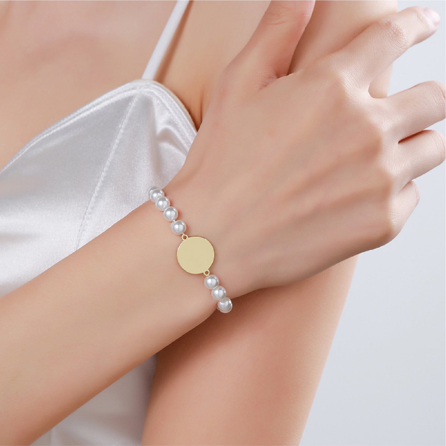 Pearl Bracelet for Women Dainty Golden Charm Pearl Beaded Bracelet With Pendant Jewelry