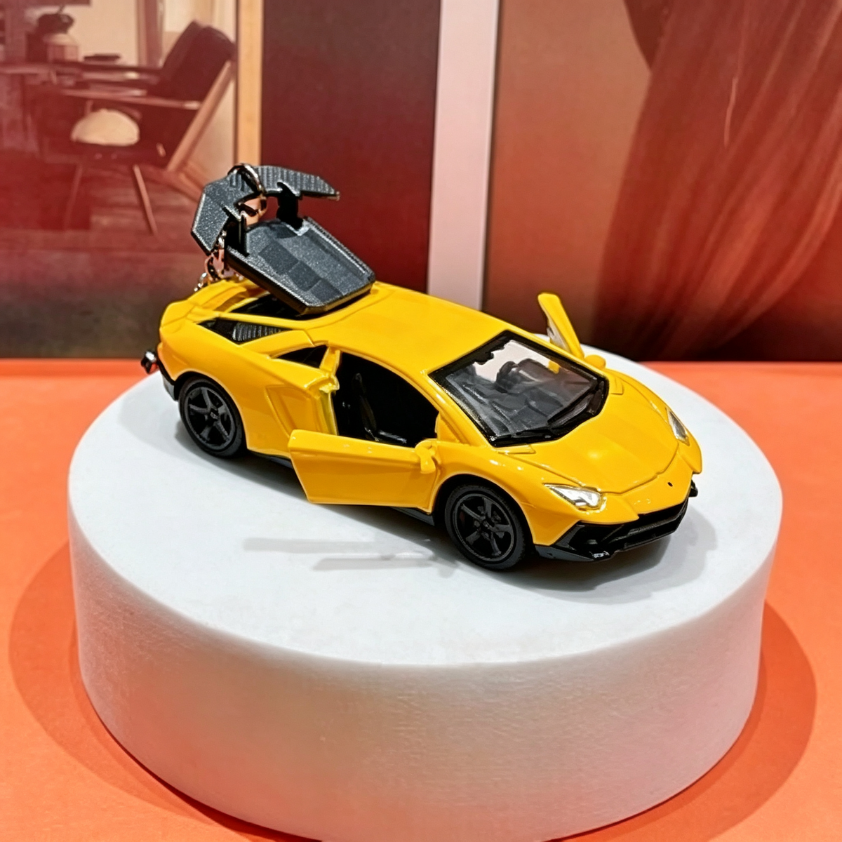 Mini Simulation Sports Car Model Keychain Classic Car Shaped Keychain