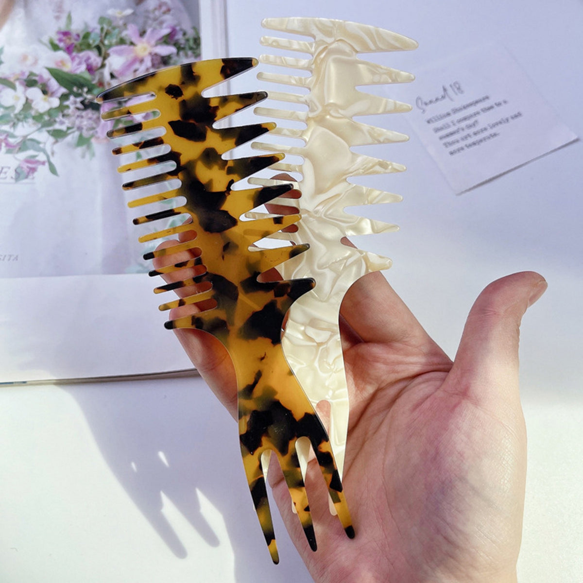 Portable Fishbone-Shaped 3-in-1 Acetate Travel Comb Hair Comb