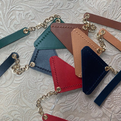 PU Leather Corner Bookmark Classic Stitched Bookmark Page Markers Reading Gifts W/ Chain