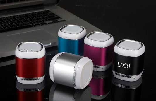 Fashion Shaped Easy Took Level 7 Waterproof Wireless Speaker