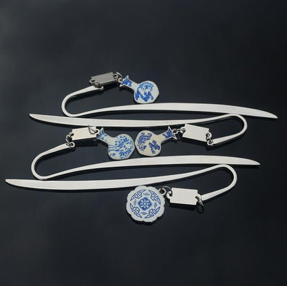 Metal Bookmark w/Wealth Totem Pendant