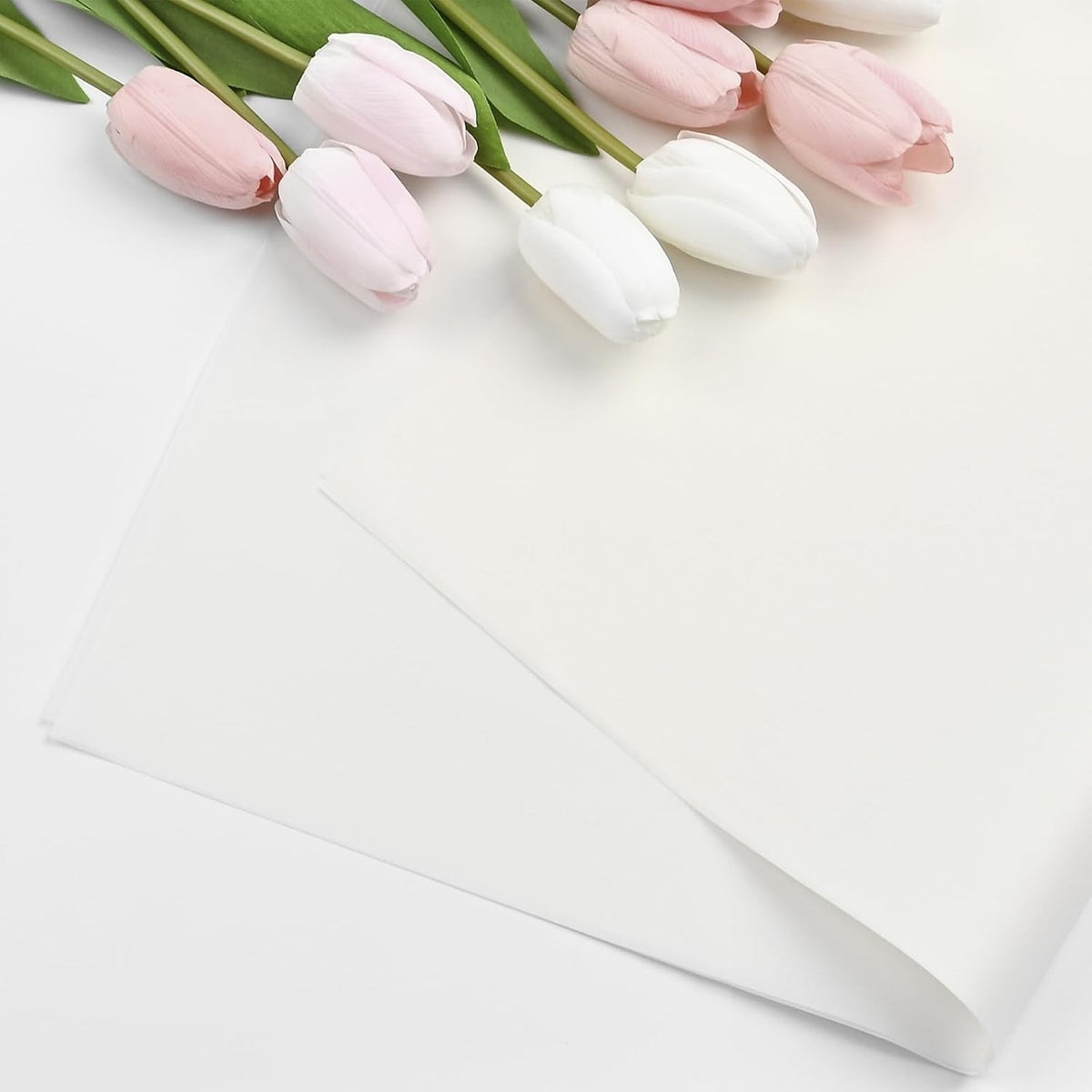 20" x 30" Floral Bouquet Wrap Paper - White