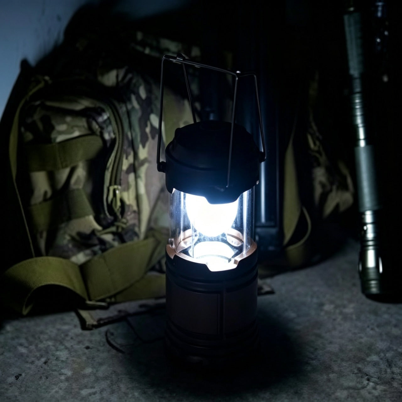 Retractable Solar Dynamo Lantern