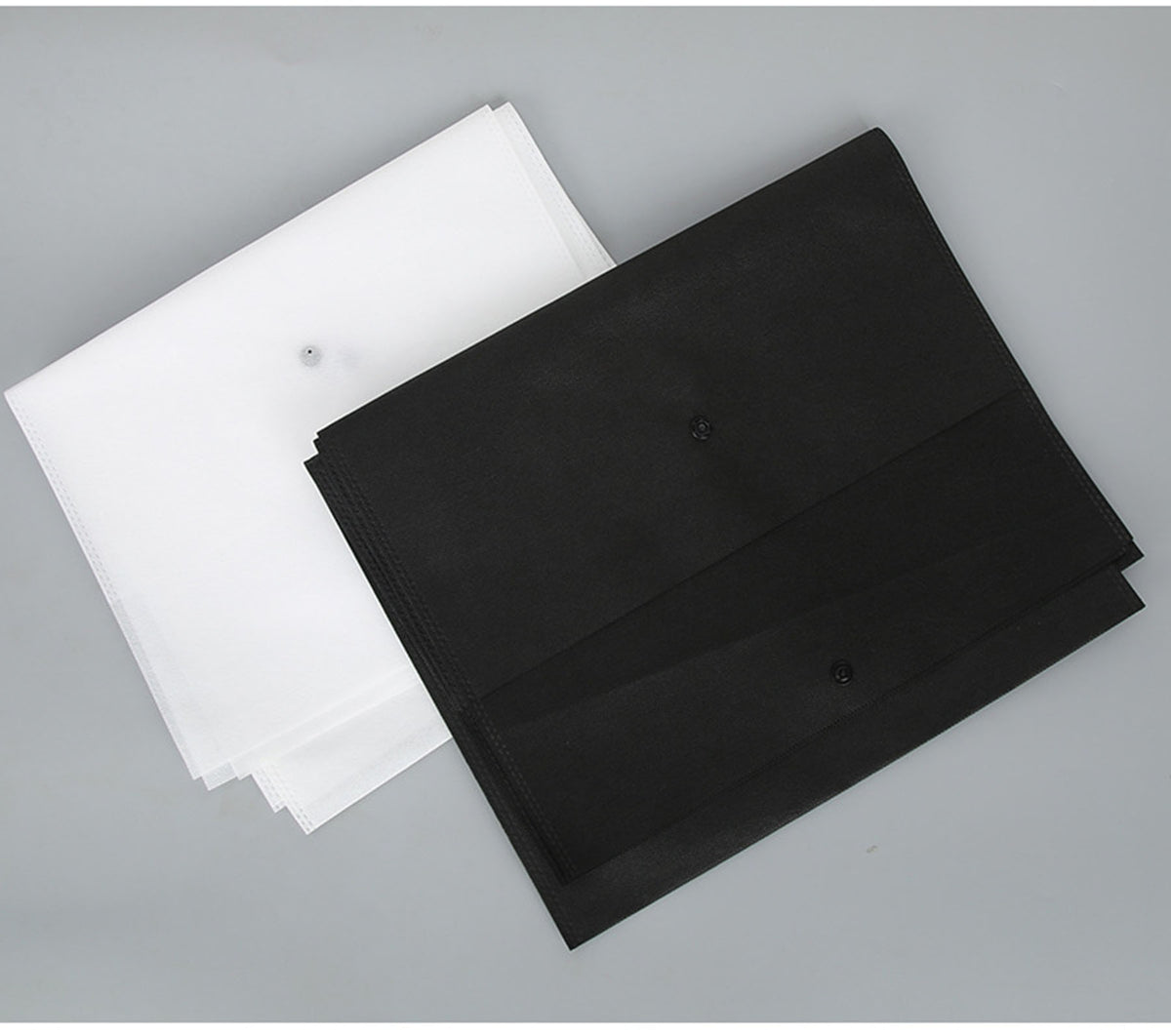 13.4 x 17.3" Non Woven Concealed Buckle Clothing Bag
