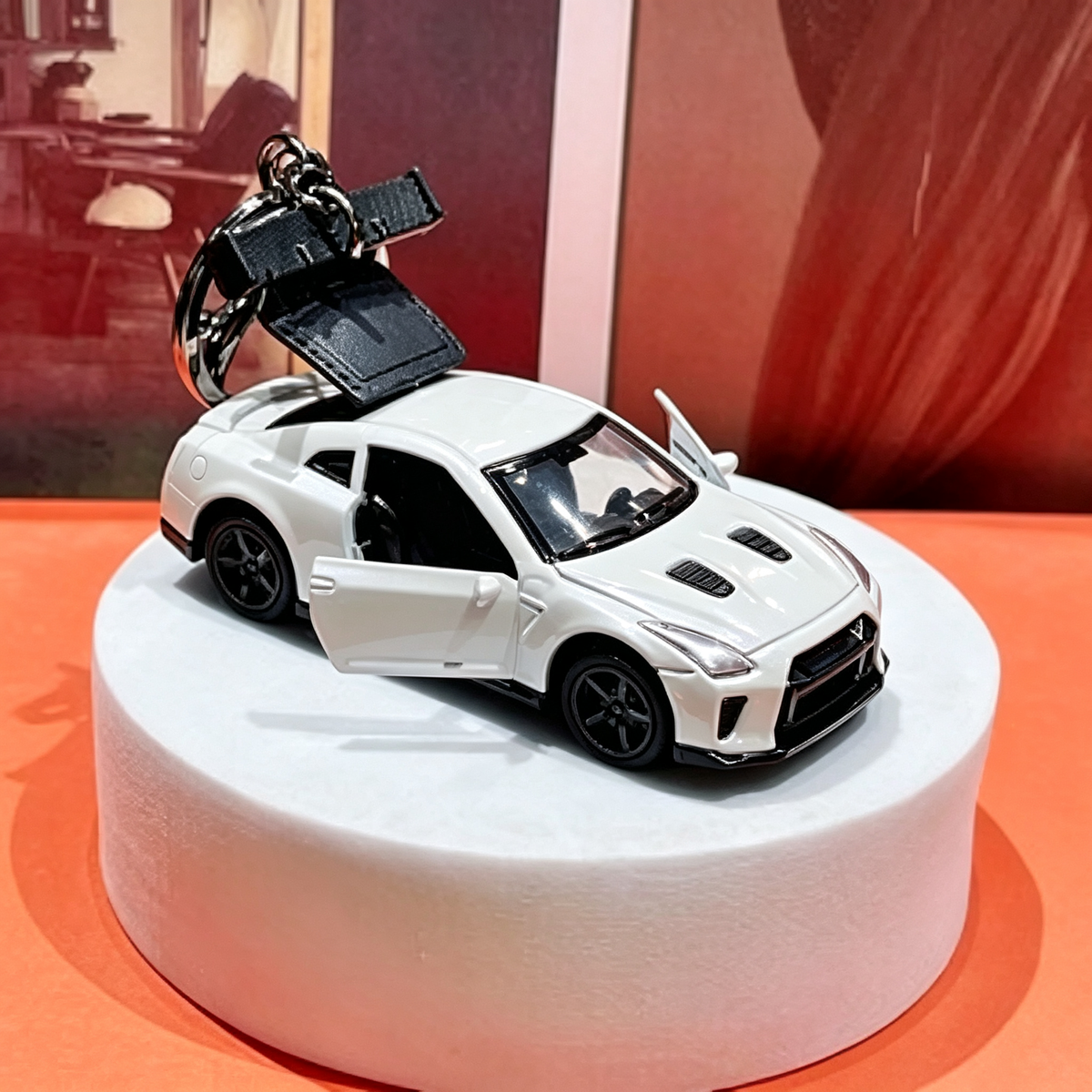 Mini Simulation Sports Car Model Keychain Classic Car Shaped Keychain