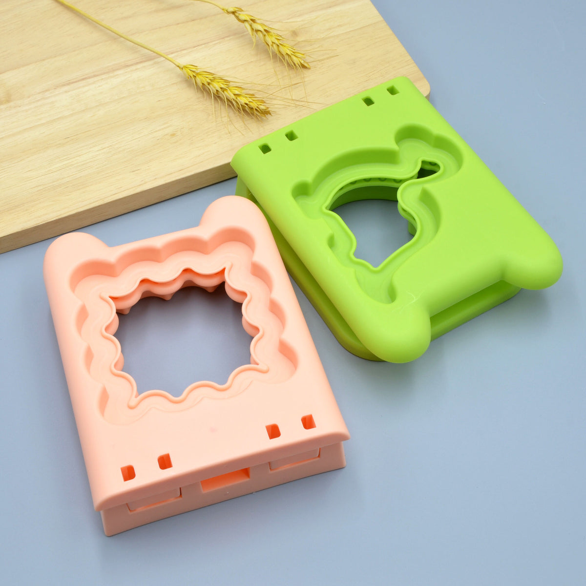 Decorative Square Sandwich Cutter Sandwich Sealer Cutter Crustless Sandwich Maker for Lunchbox