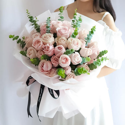 20" x 30" Floral Bouquet Wrap Paper - White