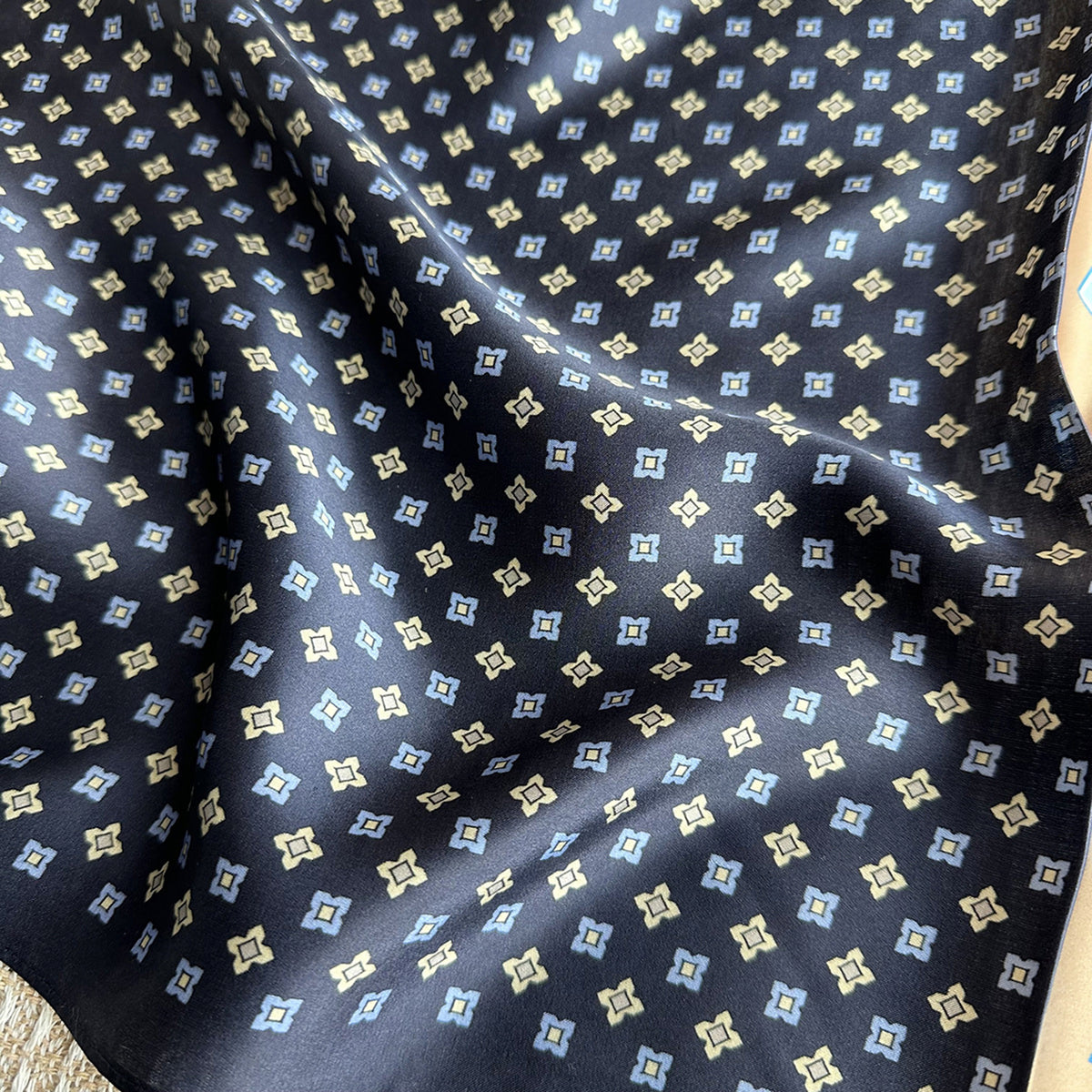 Custom 25" x 25" 100% Mulberry Silk Hair Scarf Silk Satin Neck Scarf