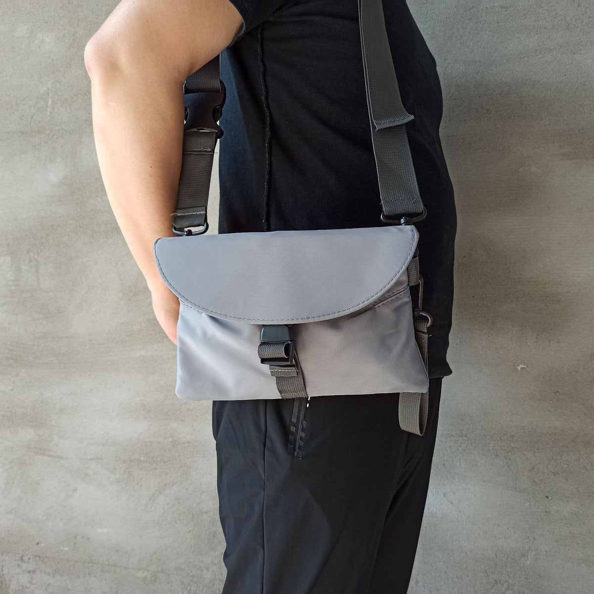Nylon Crossbody Bag Single Shoulder Bag Daily Cell Phone Purse Bag Stadium Approved Bag