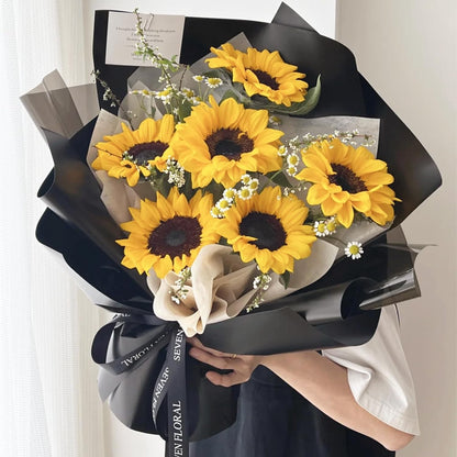 25" x 25" Floral Bouquet Wrap Paper - Black
