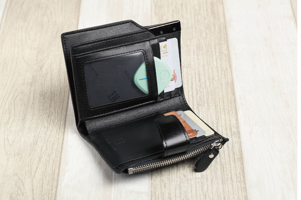 Square-Shaped Wireless Smart Wireless Tracker Anti-Lost Device Keychain Key Finder