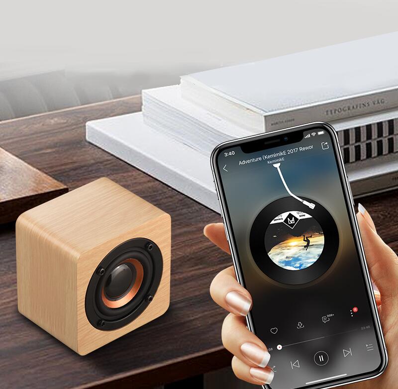 Wooden Design Wireless Speaker