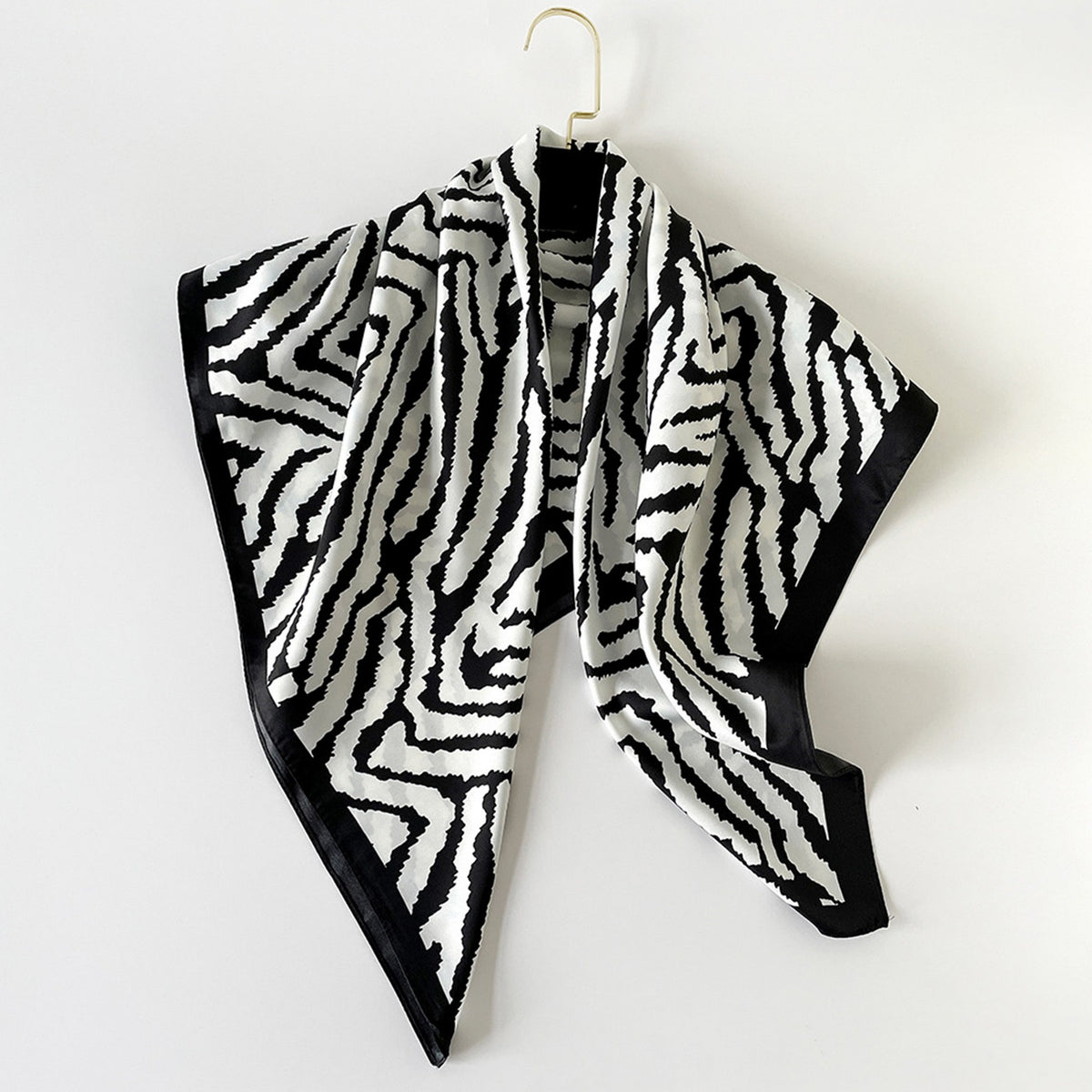 Custom 35.5" x 35.5" Polyester Twill Polyester Square Scarf Women's Fashion Square Neck