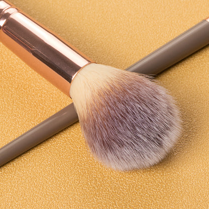 Dual Ended Makeup Brush Concealer & Highlighter Brush for Professional Makeup Application