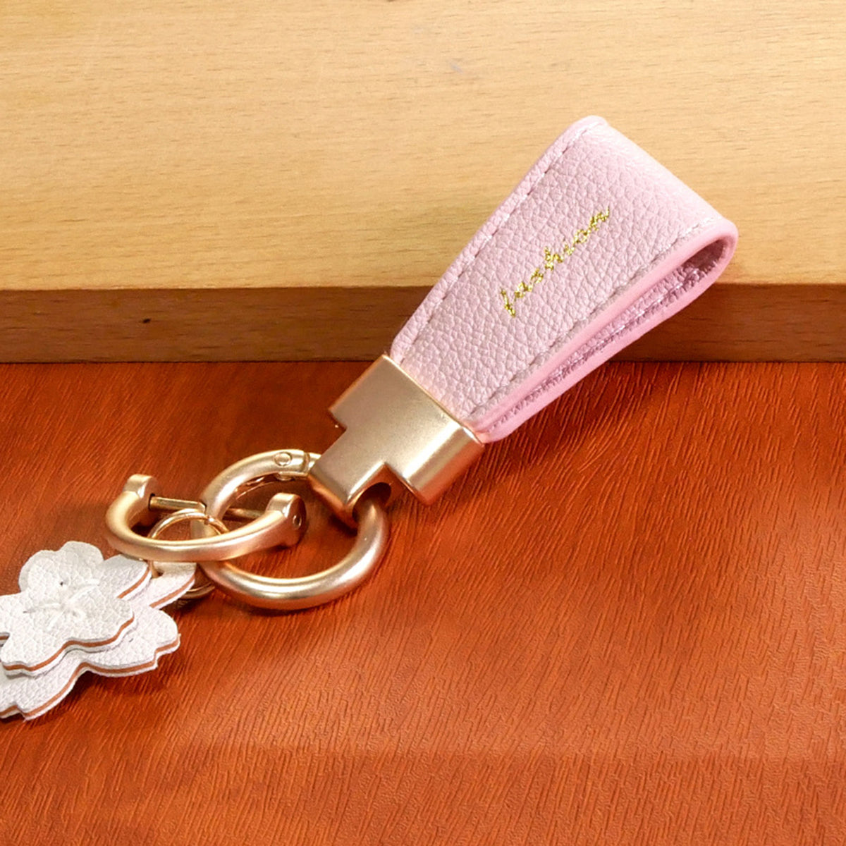 Leather Car Keychain,Universal Heavy Duty Metal Key Chain Accessories,Car Fob Key Keychain Holder