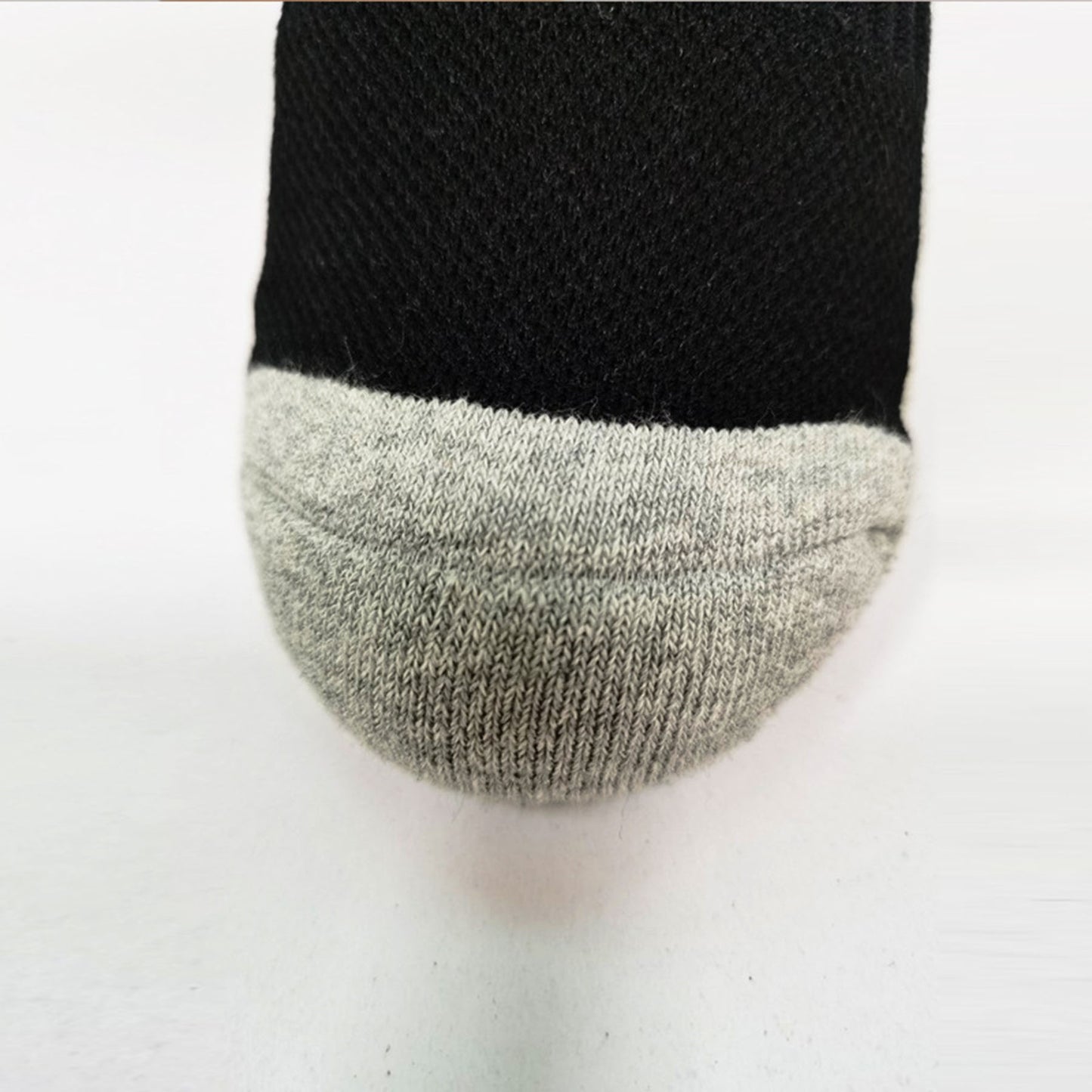 Men's Grip Soccer Socks Anti Slip Athletic Socks Non Slip Football Basketball Socks with Grip Pads