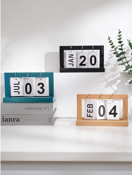 Wooden Page Turning Calendar