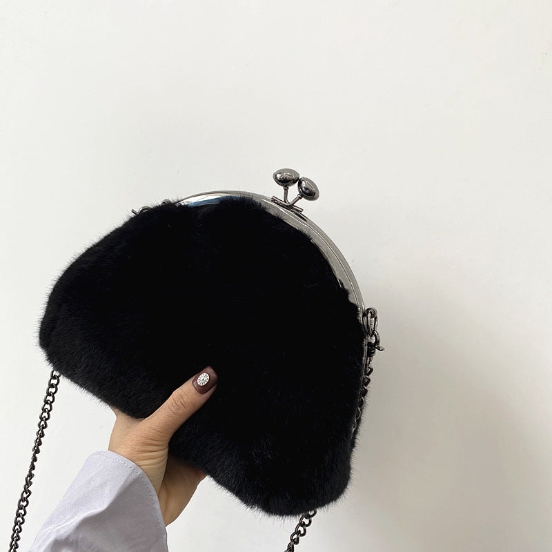 Imitation Fur Plush Velvet Practical Clip Shoulder Bag Semicircular Chain Clip Bag Messenger Bag