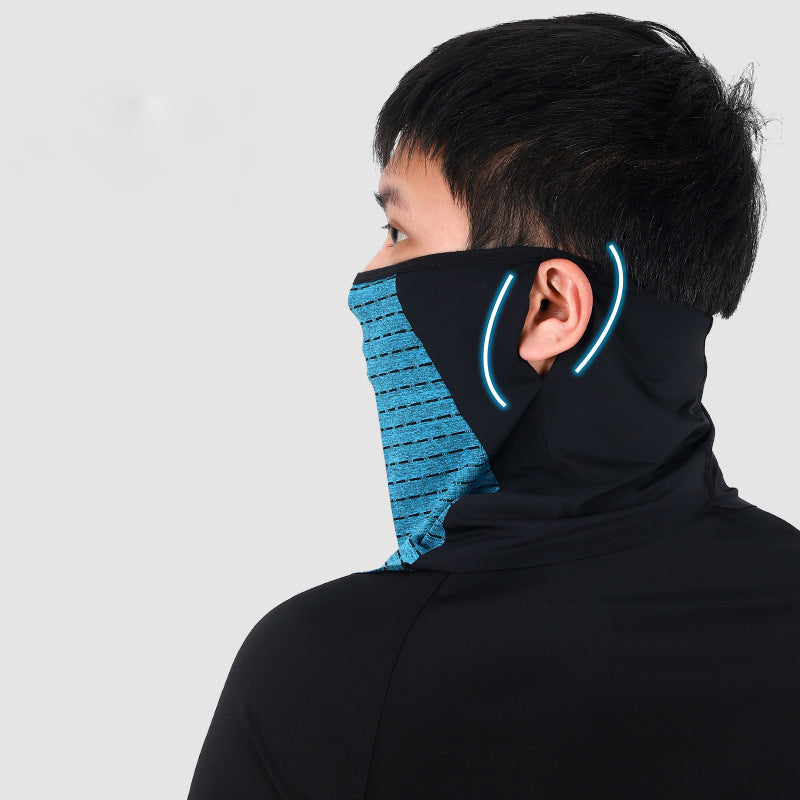 Hooked ear design for comfort